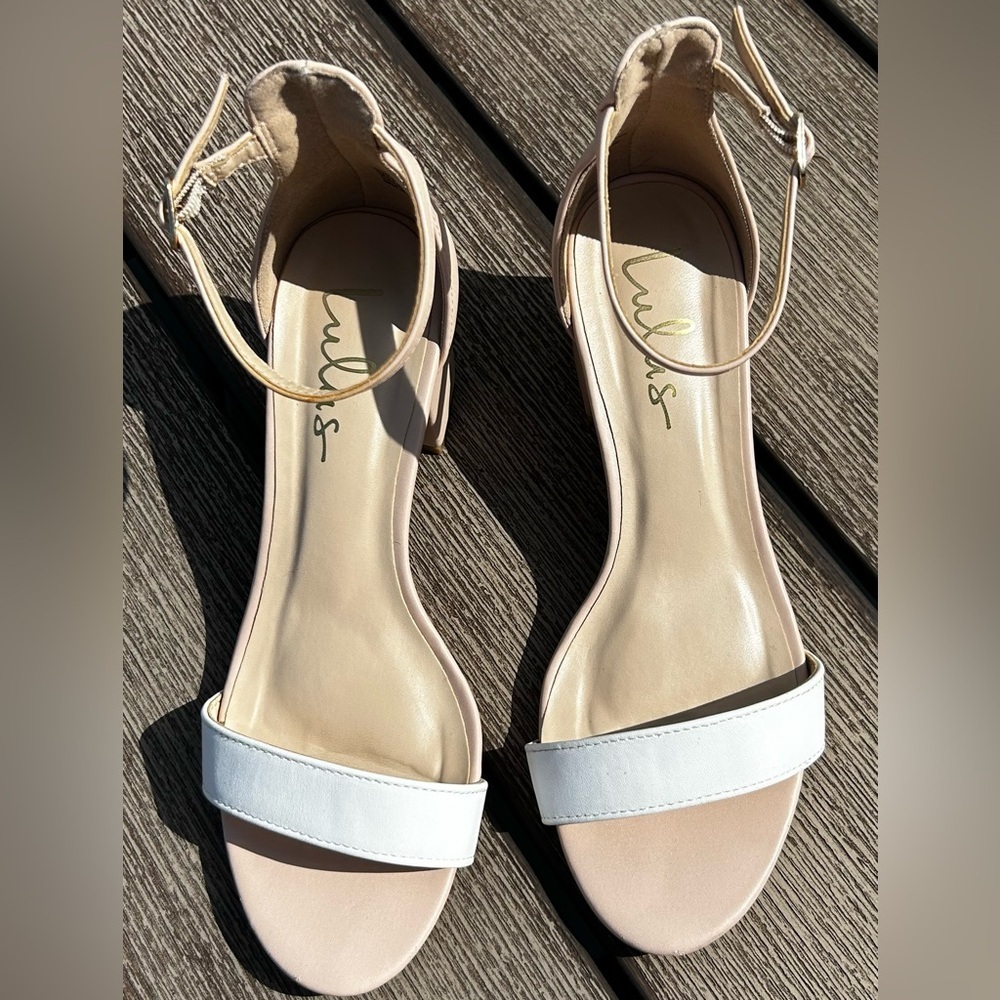 Lulus Harper Beige Block Heel Sandals White Toe Strap Size 8 - Picture 1 of 14